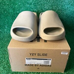 Size 10- adidas yeezy slide “pure”